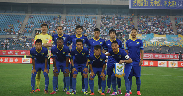 莱切vs都灵：班达、法尔科内首发，切-亚当斯、弗拉希奇出战（莱切迎战都灵：班达、法尔科内先发，切·亚当斯与弗拉希奇登场）