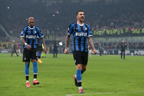 战绩碾压！拜仁主场对美因茨8连胜，得失球40-7（拜仁主场对美因茨豪取八连胜，40比7得失球尽显统治级优势）