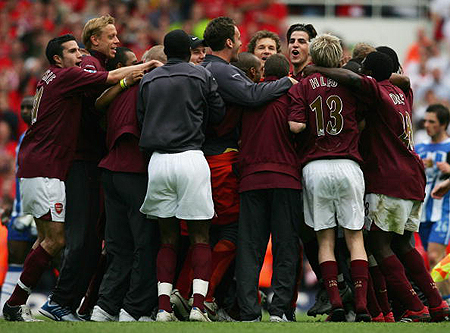 北京国安时隔七年再度足协杯夺冠，有5名球员仍在队中（北京国安时隔七年重夺足协杯，阵中仍有5名老将）