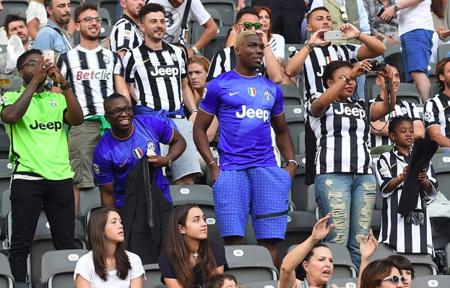 小孔塞桑：和伊尔迪兹一起踢球很容易；相信我未来会进很多球（小孔塞桑：与伊尔迪兹配合轻松，我有信心未来攻入更多进球）