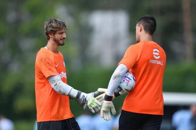 多特0-1勒沃库森无缘德国杯，马扎一击制胜，泰里耶进球被吹（德国杯多特0-1负勒沃库森出局：马扎制胜，泰里耶进球遭判无效）