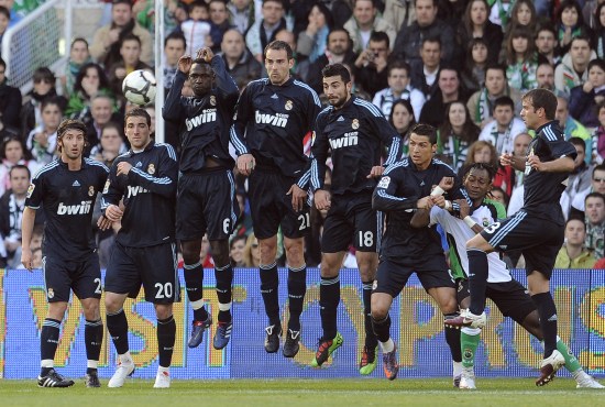 意媒：尤文有意签下尤尔曼德，托纳利和米林科维奇也是目标（意媒：尤文盯上尤尔曼德，托纳利、米林科维奇同列引援名单）