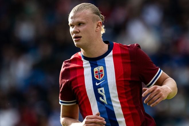 英媒：为抵抗巴萨的兴趣，拜仁将为凯恩提供一份打破限制政策的合同（英媒称为抗衡巴萨追求，拜仁将向凯恩开出打破薪资政策的合同）